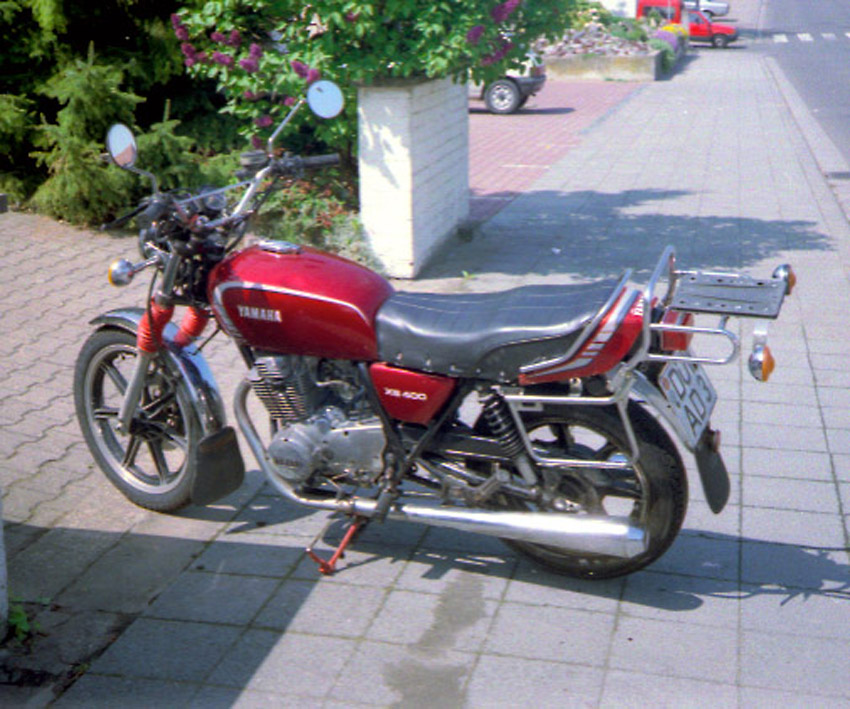 AX1